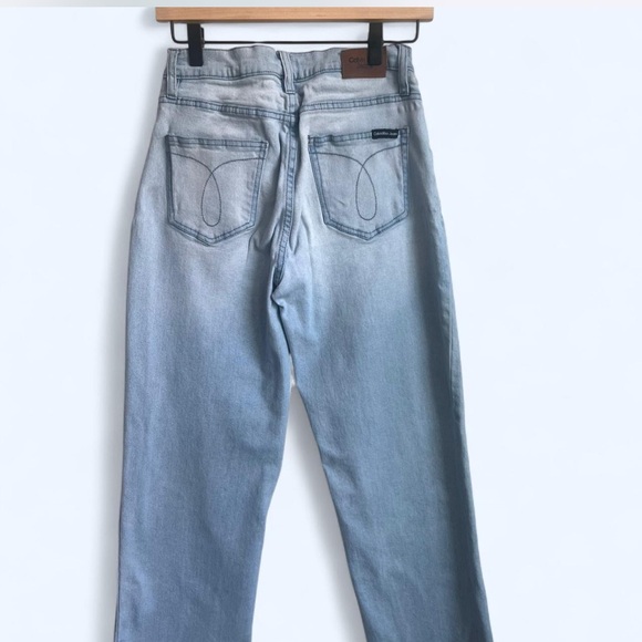 Calvin Klein Women's Straight Leg Jeans - Light‎ Blue - Picture 3 of 9